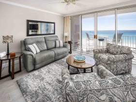 Island Princess 604 Beachfront Luxury with Stunning Gul