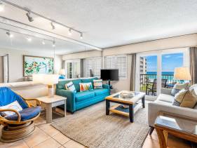 Holiday Surf and Racquet Unit 408
