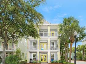 Deja Blue: Pet Friendly! Pool Front