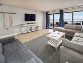 SDW #206 – Gulf-Front Comfort at Crescent Cove!