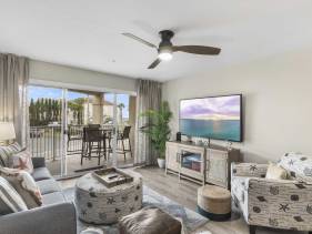 Maravilla 1201 3/2 pet friendly second floor unit beach