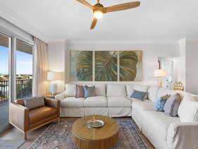 4 Bedroom/ 3 Bath With Amazing Views, You can Have It A