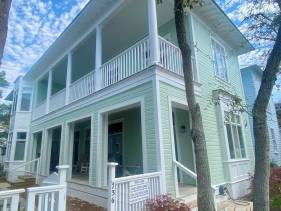 Mint 4 Fun - steps away from beach