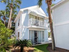 Gulf View Destin Cottage - Steps to Beach