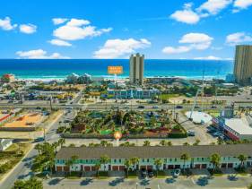 Bonita Retreat - Spacious townhome with pool