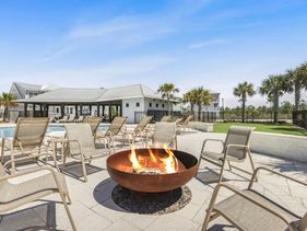 OBA Beach Home - Pets-Resort Pool-Balcony