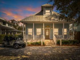 Luckie Days - 120 Dalton Dr