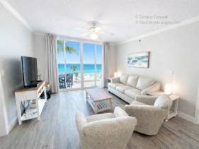 A404-Front Row Beach/Pool View