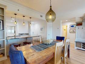 Beach Manor 0802