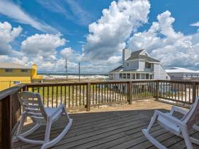 “Sea La Vie” Water Views, Steps to the beach