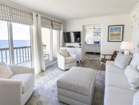 Ocean front 2 balconies 3 br 3 ba 5 stars!