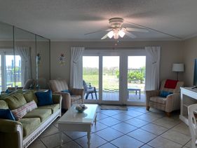 BEACHFRONT AND GROUND FLOOR!