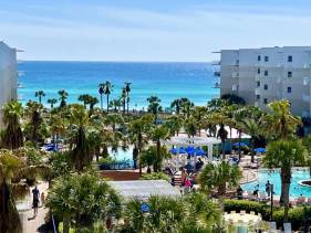 C600-Top Floor Beach View