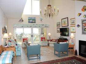 “Beauty and the Beach” Gulf Front Townhome! Gulf Views!