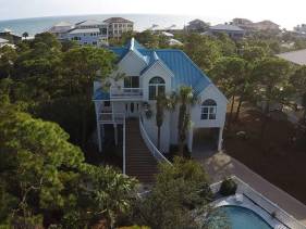 Vitamin Sea! Private Pool and Close to the Beach!