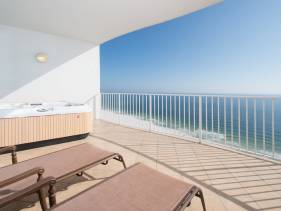 Turquoise Place Luxury -- 19th floor views!