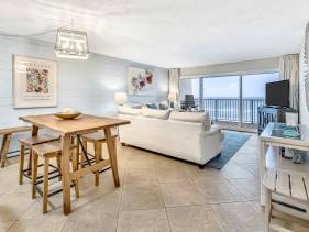 Beach House 604C -Private Beach, Free Chairs