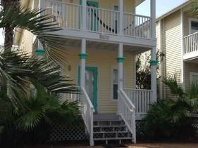 Pup Friendly Cottage South of 30A! 2BR 2.5BR