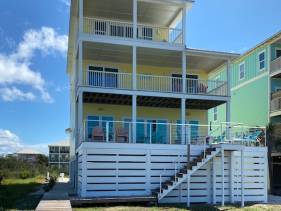 MELLOW YELLOW ON CAPE SAN BLAS