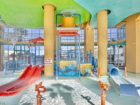 SPLASH RESORT & WATER PARK