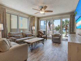 206 - Villa Vanilla *Gulf Front* Beach Pool!