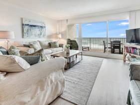 Beach House 403C -Private Beach, Free Chairs