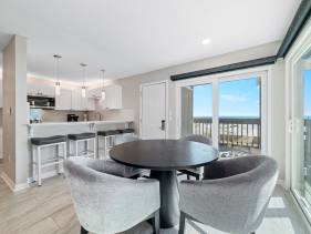 Stunning Gulf front Condo on the Beach