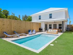 *Private Pool+Short Walk to Beach+Games+Beac