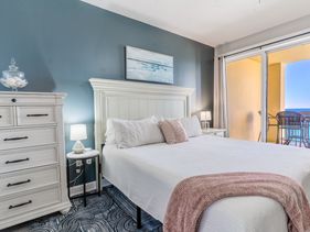 Beachfront 2Br/2Ba, Amazing views! Sleeps 8