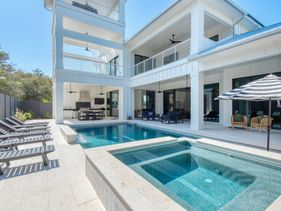Brand NEW Casa Paz