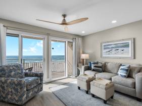 Crystal-Sands 1BR 1.5bath 202A Sleeps 6