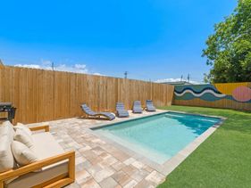 8BDR Home~Short Walk to Beach+Two Pools