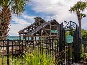 Beach Breeze, Emerald Shores