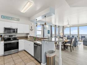 1931 condo Panoramic Gulf Views on the beach
