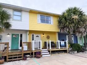 Stylish Townhome-Beach Access