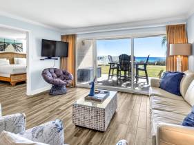 Beach House 102C - Free Beach Service daily!