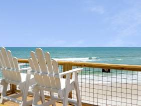 Beach Blast Gulf Front Million Dollar Views!