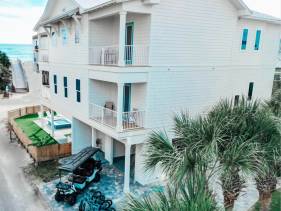 STEPS TO BEACH-POOL-HOT TUB-GOLF CART&BIKES