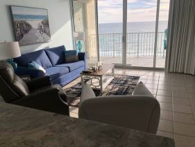 Long Beach T4-1102 1 Bedrm w/Beach chairs