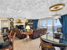 Beachfront Condo at Long Beach Resort