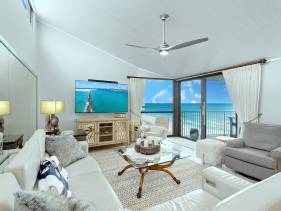 Beach Blessings 3 BR 3 BTH Top floor Resort