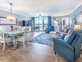 Destin West - Heron 402
