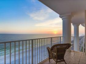 Penthouse in Paradise @ Majestic Sun