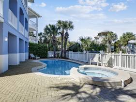 Paradise Pointe
