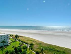 Magical beachfront condo with pool and ocean views