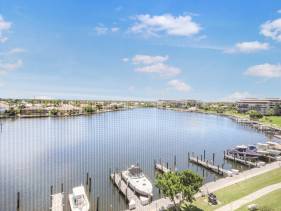 Rare 6th floor unit with amazing views of Clam Bay