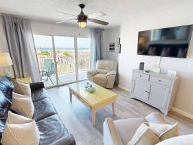 Gulf Dunes 102