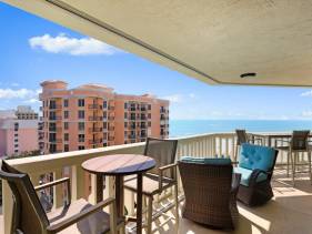 Rare beachfront condo with pool, spa and tennis