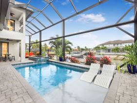Custom built home in Tigertail with pool/spa/kayaks
