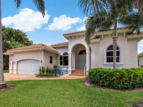 Home with pool/spa, ping pong and steps to beach/food